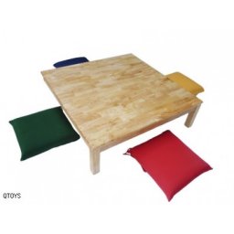 Qtoys Low Square Table 100 cm with 4 cushions