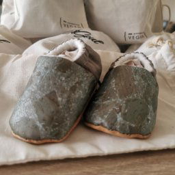 Rae root Green Slipper - Natuurlijke babyslofjes van Kurk en Hennep