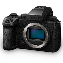 Panasonic Lumix DC-S5 IIX Body, 24.2MP + Panasonic S 24-105mm f/4 Macro OIS