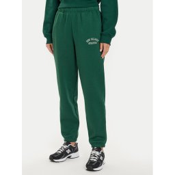 New Balance Долнище анцуг WP43500 Зелен Relaxed Fit