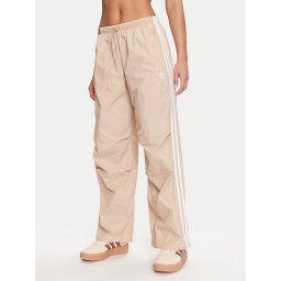 adidas Долнище анцуг 3-Stripes Woven Parachute IY7252 Бежов Loose Fit