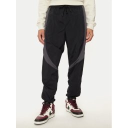 Nike Долнище анцуг FN5850 Черен Regular Fit