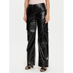 Guess Панталони от имитация на кожа Kori W4YB11 WF8Q0 Черен Relaxed Fit