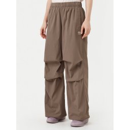 adidas Долнище анцуг Essentials Ripstop JD0783 Бежов Loose Fit