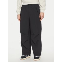adidas Текстилни панталони Premium Essentials Utility Parachute JD2111 Черен Loose Fit