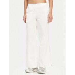 Puma Долнище анцуг Dare To 629808 Бял Relaxed Fit