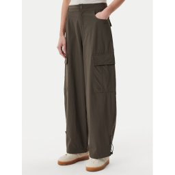 adidas Текстилни панталони Premium Essentials JD4785 Каки Loose Fit