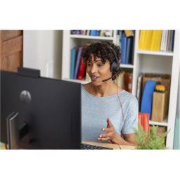 HP Poly Blackwire 5220 Stereo USB-C Headset +3.5mm Plug +USB-C/A Adapter Bulk