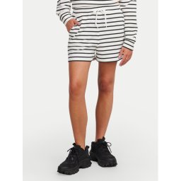 Pieces Спортни шорти Chilli 17146889 Бял Regular Fit