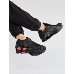 Сникърси Nike Shox R4 AR3565 004 Черен