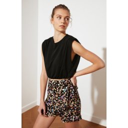 Дамски къси панталони Trendyol Patterned
