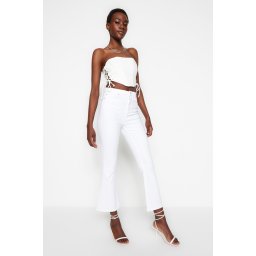 Trendyol бели висока талия Crop Flare дънки