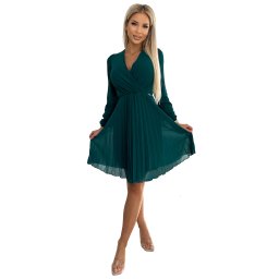 313-14 ISABELLE Pleated chiffon dress with a neckline - green
