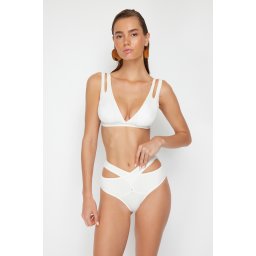 Trendyol Bridal Ecru Triangle Cut Out/Windowed Bikini Top