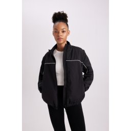 DEFACTO Fit Water Repellent Stand Collar Detachable Sleeve Detailed Pocket Lined Light Thin Coat