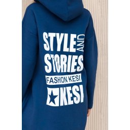 Padded sweatshirt with a long back and a hood in navy blue