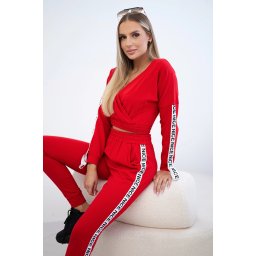 Set with decorative stripes red