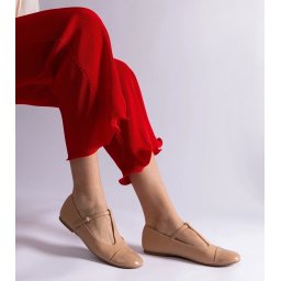 Gemre Beige ballet flats with a patent toe Gloriana