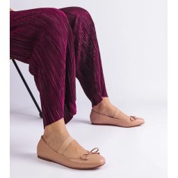 Gemre Beige ballet flats with elastic and decorative bow Newton