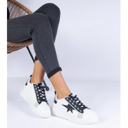 Gemre White sneakers adorned with a glittery star by Moransa