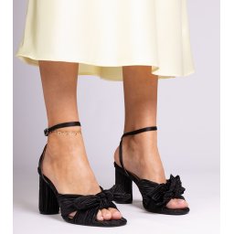 Gemre Black sandals with a bow on a block Zarida