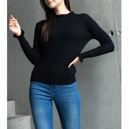 Gemre Black soft sweater decorated with a frill Luel