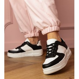 Gemre Black sports sneakers on Luneta platform