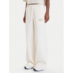 New Balance Долнище анцуг WP53902 Бял Relaxed Fit