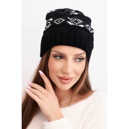 Дамска зимна шапка с геометричен модел