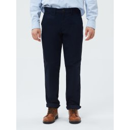 GAP Trousers essential khakis in straight fit with Flex - Mens