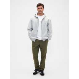 Тесни каки панталони GAP