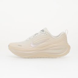 Сникърси Nike W Vomero Plus Ess Summit White/ Chalk-Phantom-Pure Platinum EUR 40.5