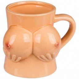Чаша с фромата на цици "MUG BOOBS"