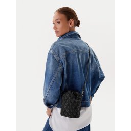 Дамска чанта Calvin Klein LV04F3208G Черен