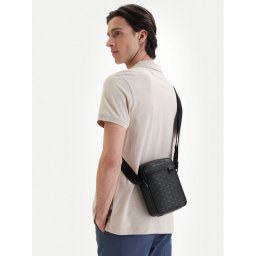 Tommy Hilfiger Мъжка чантичка Th Modern Mini Reporter AM0AM14019 Черен