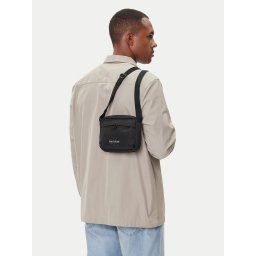 Мъжка чантичка Calvin Klein Bold Camera Bag LV04D3117G Черен