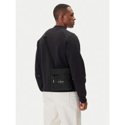 Мъжка чантичка Calvin Klein Bold Flatpack LV04D3178G Бежов