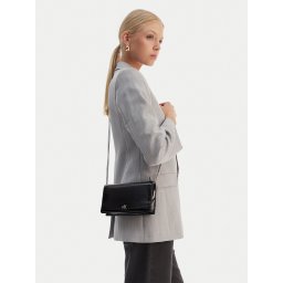 Дамска чанта Calvin Klein Ck Metallic Wallet On Chain LV04F3320G Черен