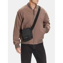 Calvin Klein Мъжка чантичка Sleek Nylon Reporter LV04D3176G Черен