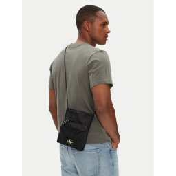 Calvin Klein Мъжка чантичка Tech Utility Small Cb LV04G1079G Черен
