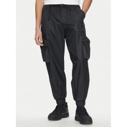 Nike Долнище анцуг FB7911 010 Черен Regular Fit