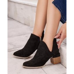 Resti Black women's insulated boots on a brown Karela post - Footwear