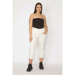 Şans Women's Plus Size Bone Legs with Ripped Details, relaxed fit, 5 Pockets Capri