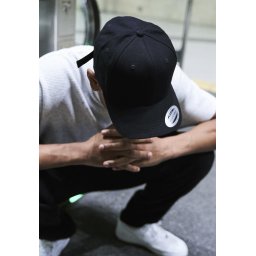 6-Panel Curved Metal Latch Black