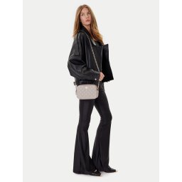 Дамска чанта Guess Giully II HWQG96 73140 Бежов