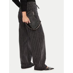 Guess Дамска чанта HWCE93 50170 Черен