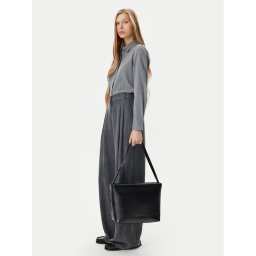 Calvin Klein Дамска чанта K60K613172 Черен