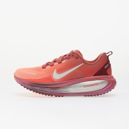Сникърси Nike Vomero 18 Light Redwood/ Barely Green EUR 40