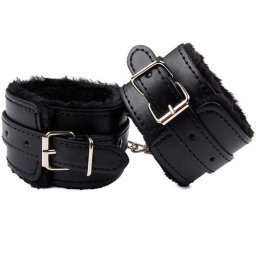 Кожени белезници с пух "RUFFY WRIST BLACK"