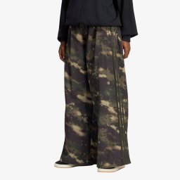 Панталони adidas Badigirl Camouflage Adilenium Track Pant Night Cargo/ Aurora Coffee/ Olive Strata M